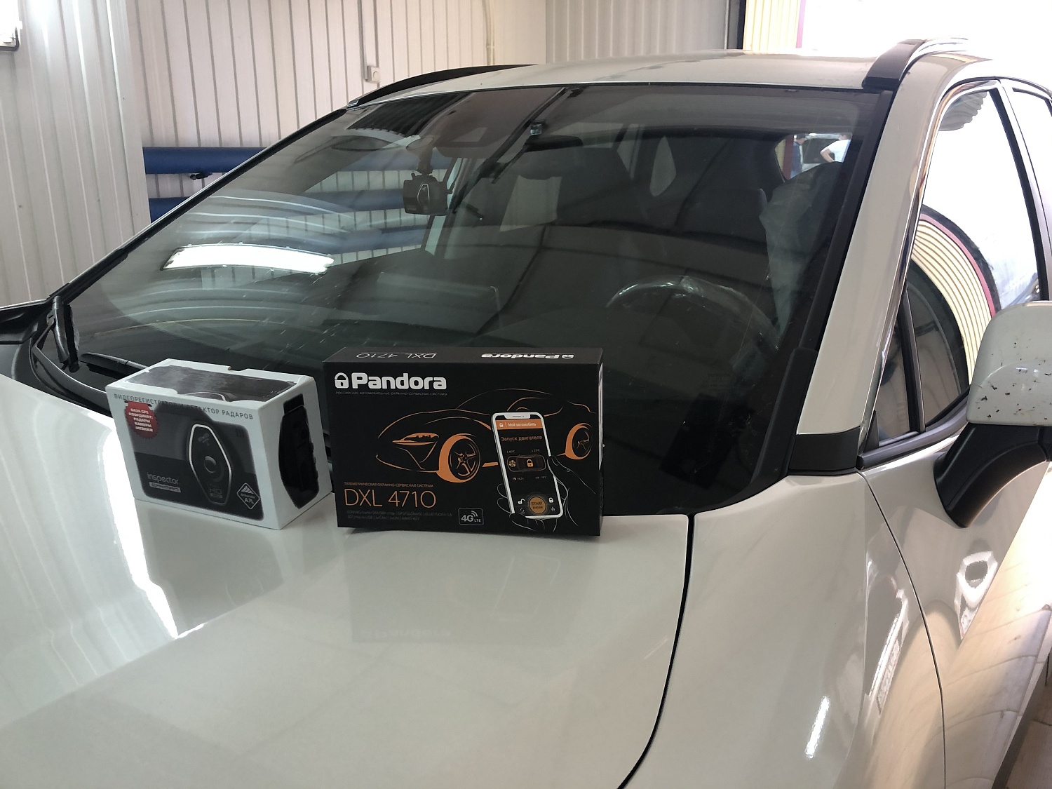 Toyota RAV4 / 2022 / Монтаж Pandora + Webasto